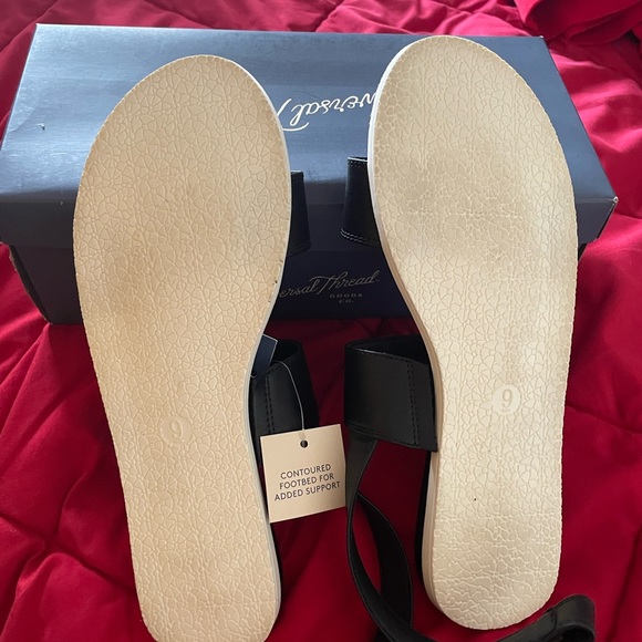 Womens sandals size 9 - Picture 4 of 7